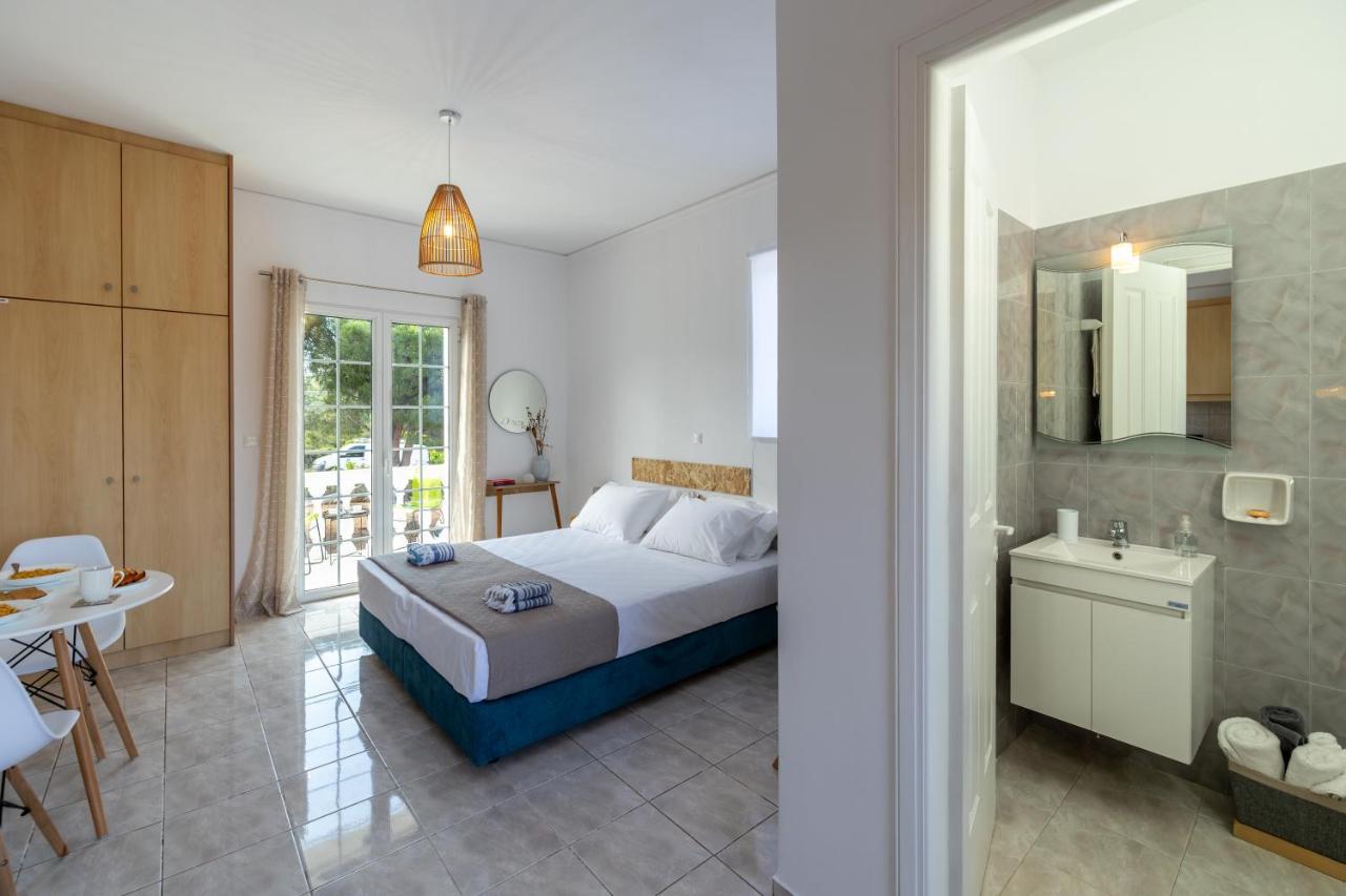 White House Studios & Apartments Argostoli  Eksteriør bilde